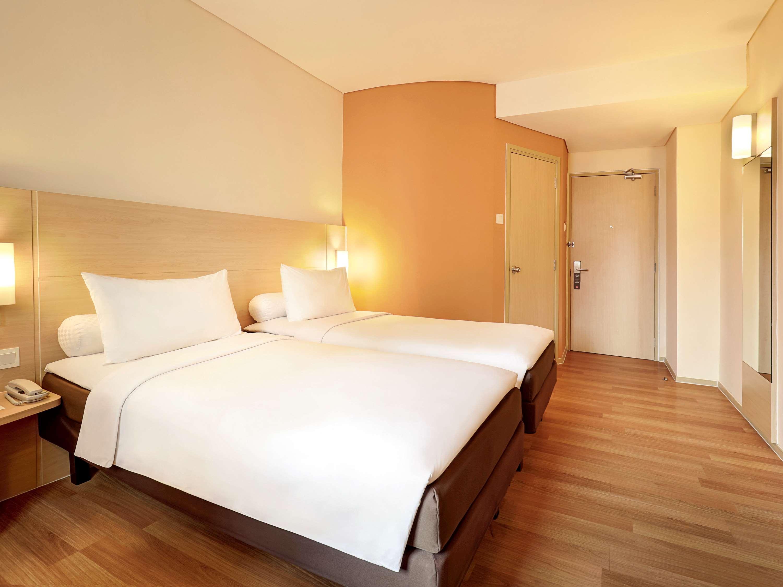 Ibis Jakarta Harmoni Εξωτερικό φωτογραφία