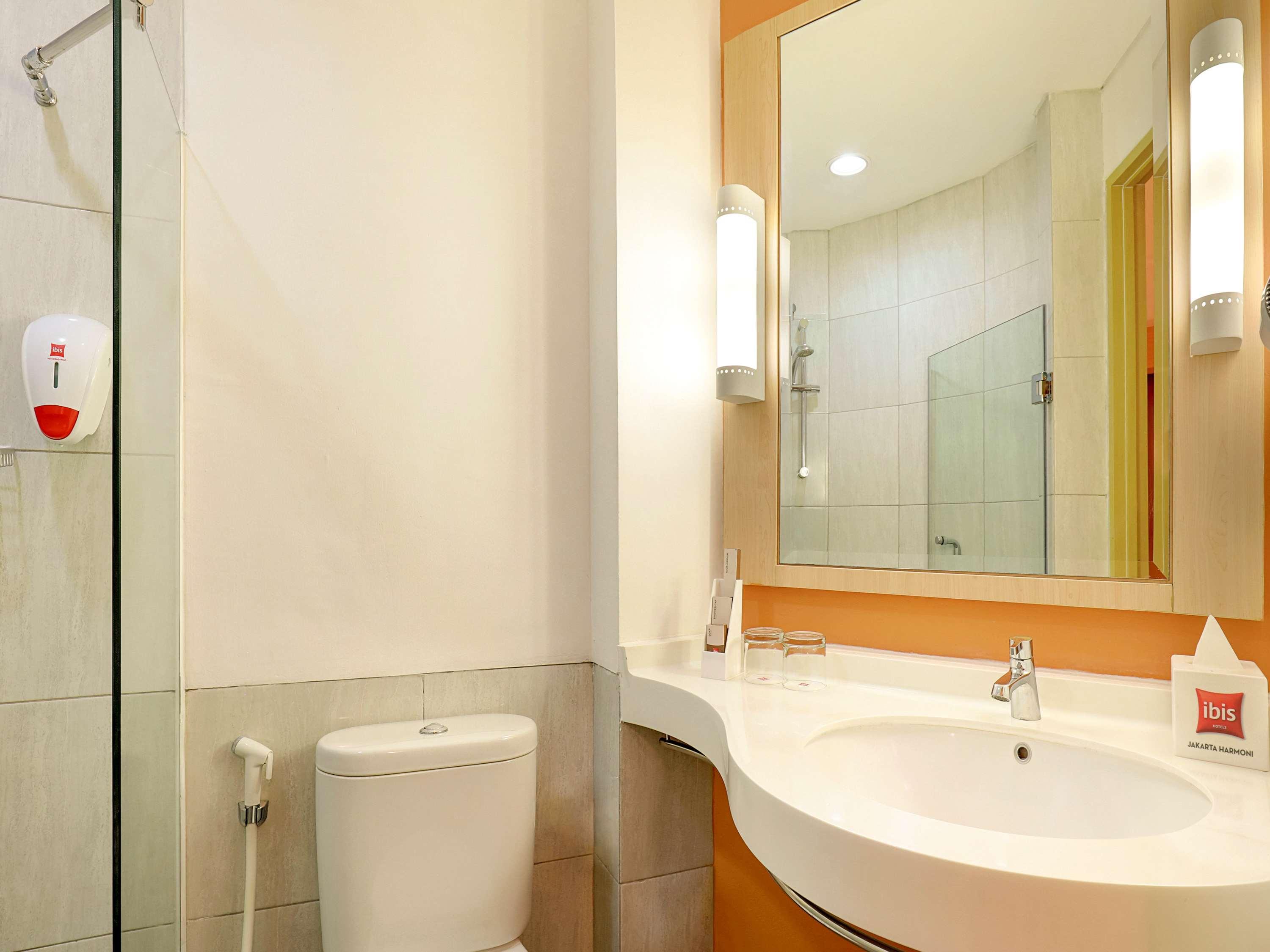 Ibis Jakarta Harmoni Εξωτερικό φωτογραφία