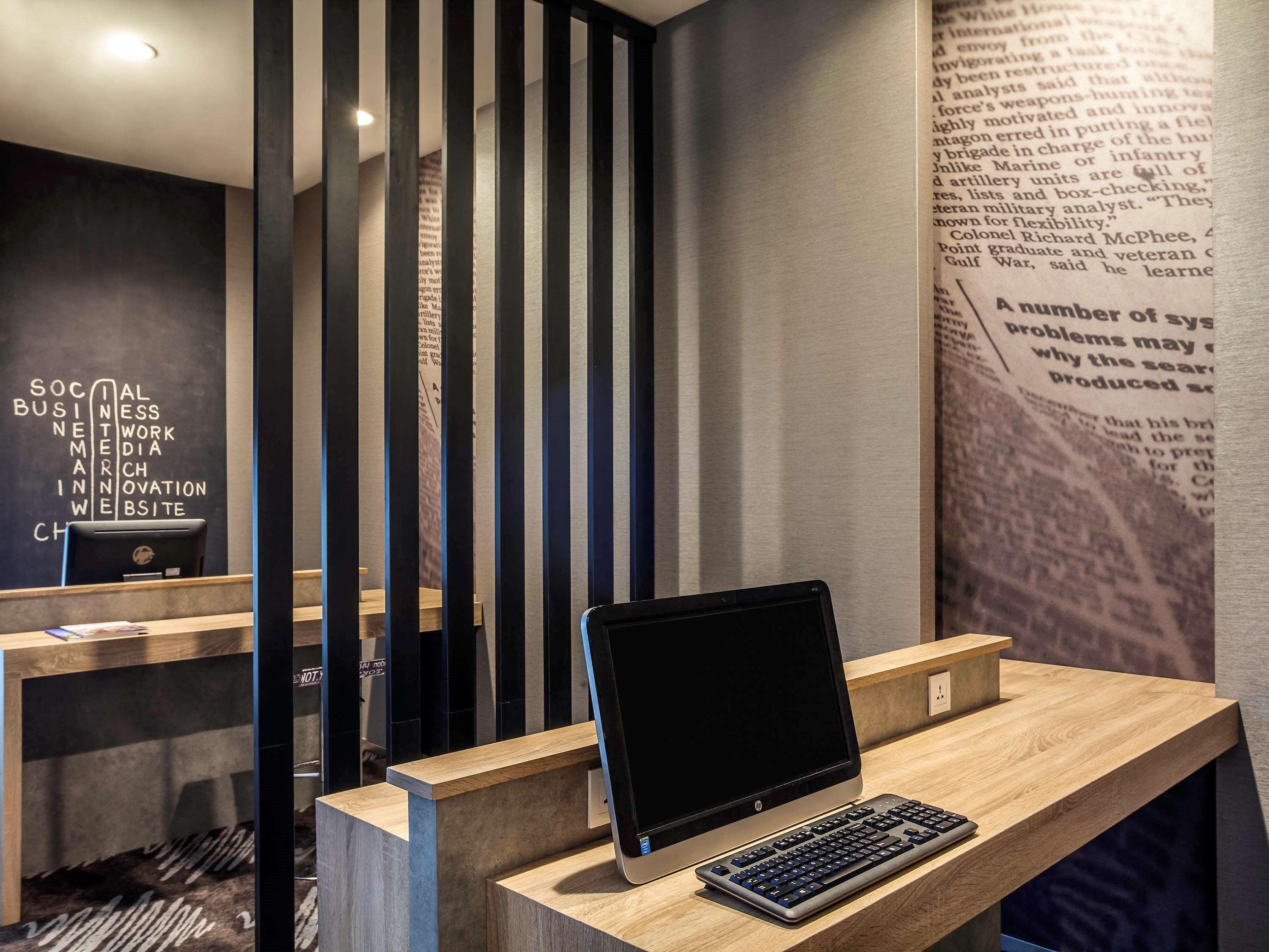 Ibis Jakarta Harmoni Εξωτερικό φωτογραφία