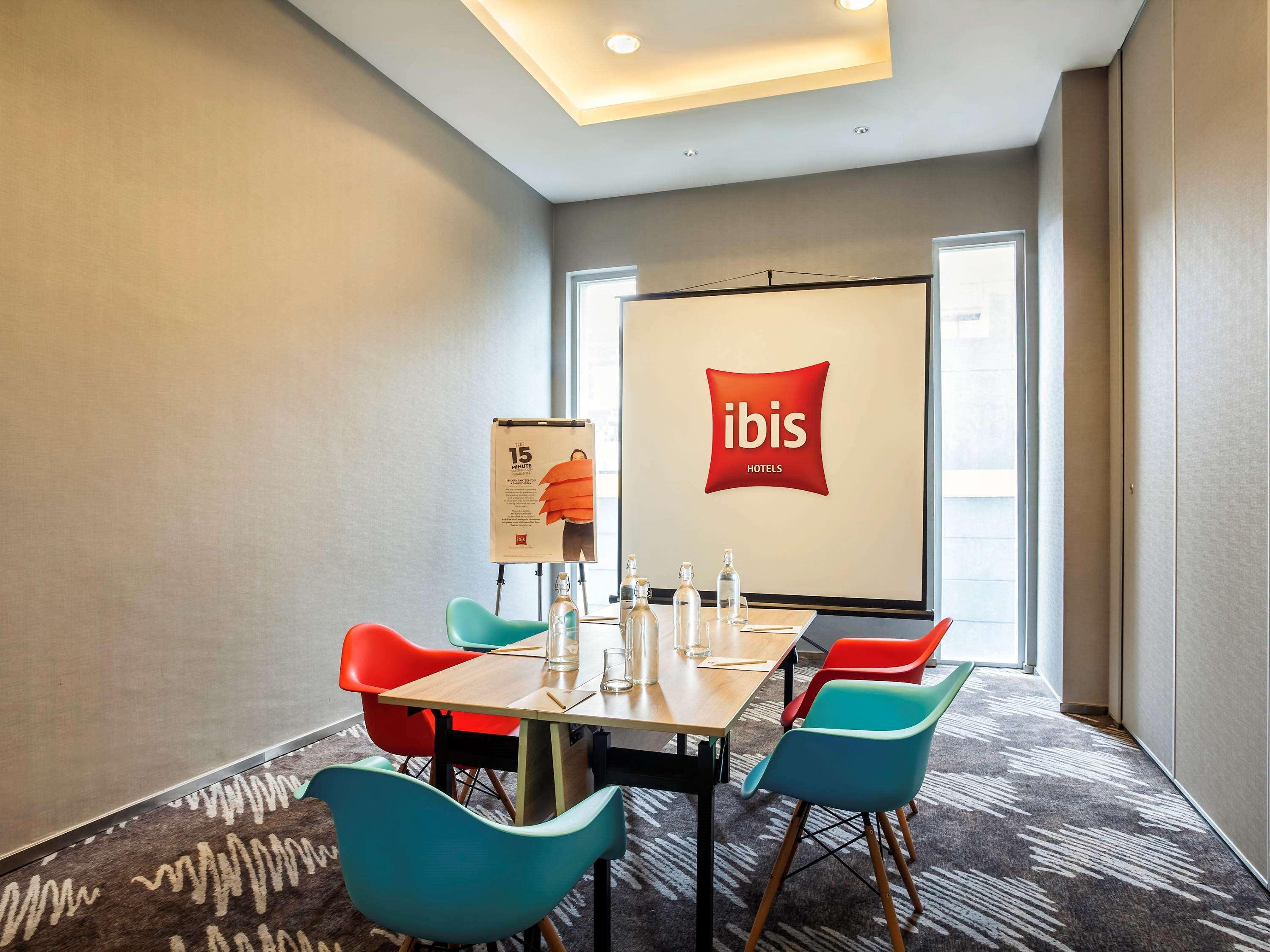 Ibis Jakarta Harmoni Εξωτερικό φωτογραφία