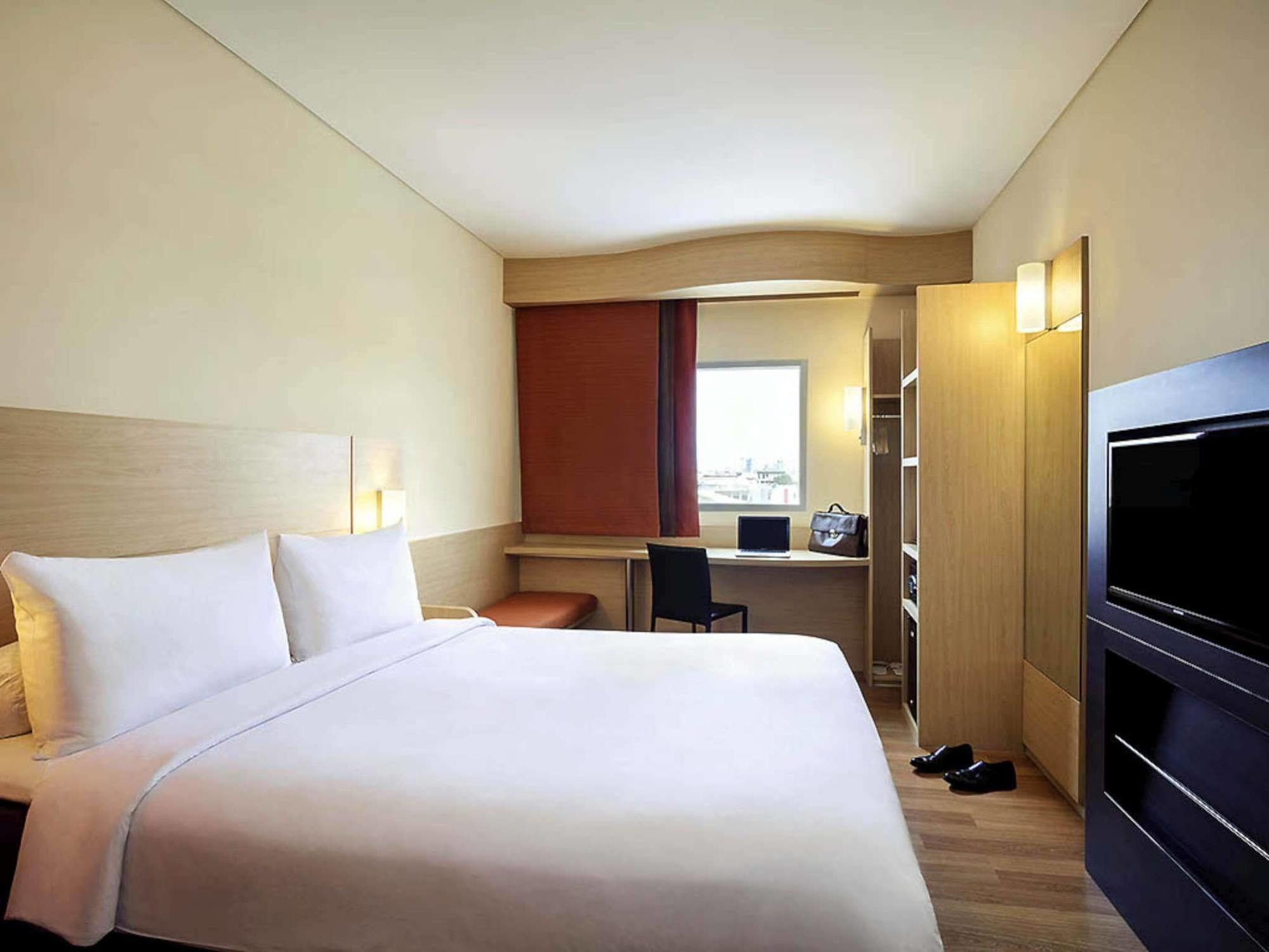 Ibis Jakarta Harmoni Εξωτερικό φωτογραφία